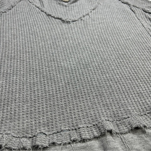 Free People oversized Laguna thermal thumb holes in light heather gray size XS - Picture 8 of 14